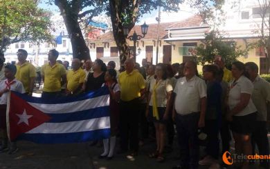 Rinde tributo a José Martí colectivo de Liobiofam en Villa Clara