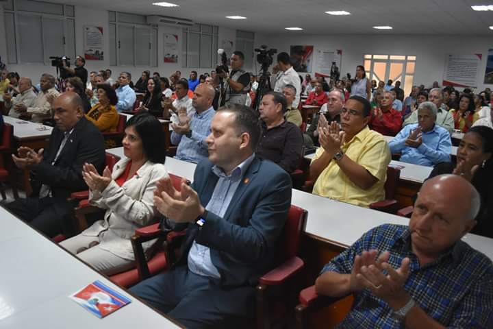 Sesión de Toma de posesión de los cargos de Gobernador y Vicegobernador en Villa Clara. Fotos: Carlos Rodríguez Torres.