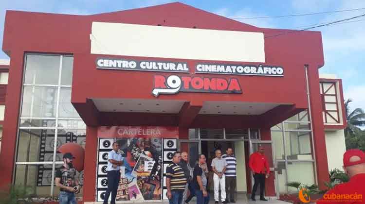 El recién reparado Cine Rotonda constituye una oferta atractiva para los santaclareños.