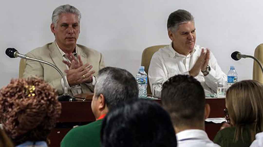 Mandatario cubano asiste a los debates a los debates en comisiones de la Asamblea Nacional del Poder Popular.