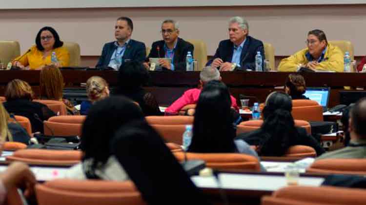 Hay que crear una cultura de conservación de la memoria histórica, reflexionaron los diputados con la presencia del Presidente Foto: Juvenal Balán