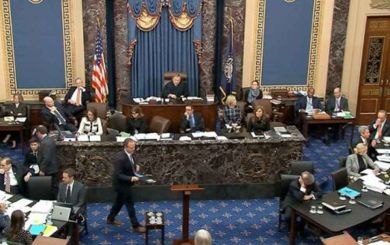 Sigue batalla entre demócratas y republicanos en juicio contra Trump