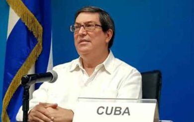 Inclusión de Cuba en lista de países patrocinadores del terrorismo daña los intercambios familiares entre cubanos, señala Bruno Rodríguez