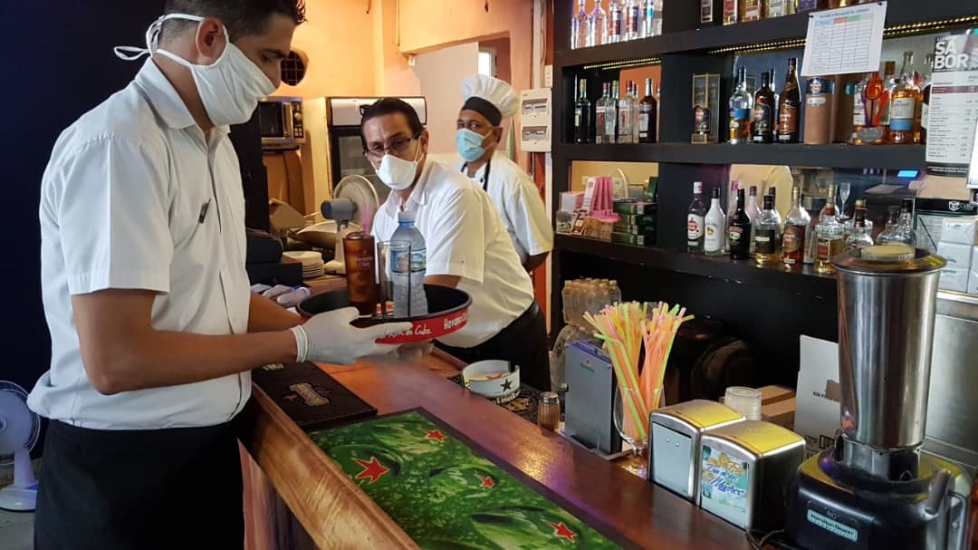El Cubo de Luz, perteneciente a Artex incluye ofertas recreativas y gastronómicas.