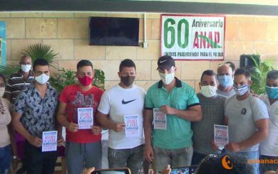 Agasajan a productores campesinos con la distinción «Jóvenes por la Vida»