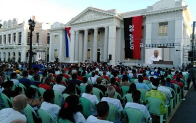 Encabezan Raúl y Díaz-Canel acto político cultural por el aniversario 65 del Levantamiento Popular del 5 de septiembre