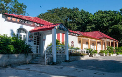 Prosigue rehabilitación del Complejo Recreativo Arcoíris