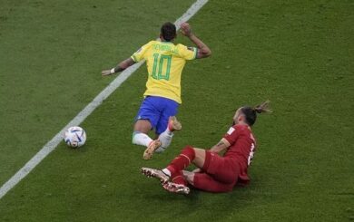 Mundial de Catar 2022: Neymar sufre un esguince y Brasil tiembla