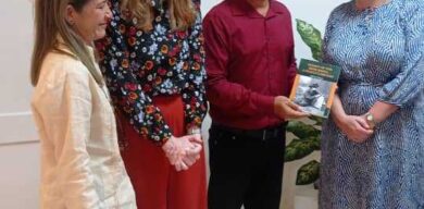 Embajadora de Irlanda en Cuba de visita en Santa Clara