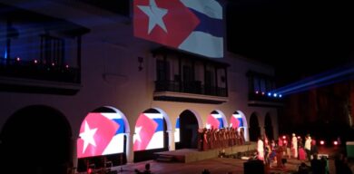 Presiden Raúl y Díaz-Canel acto conmemorativo por el 65 aniversario del triunfo de la Revolución cubana
