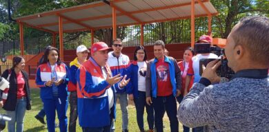 Recorre Jorge Luis Broche Lorenzo instalaciones deportivas del territorio