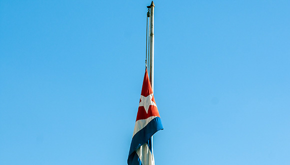 duelo oficial la habana banderas saratoga cuba 02