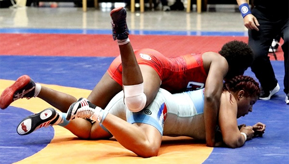 lucha femenina jit