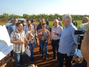 IMG-20250220-WA0075-300x225 Recorre presidente Miguel Díaz-Canel áreas de interés socioeconómico en Quemado de Güines