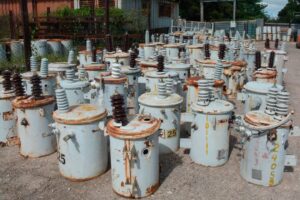 IMG-20250828-WA0071-300x200 Fábrica de Fusibles y Desconectivos de Villa Clara recupera transformadores de las provincias centrales