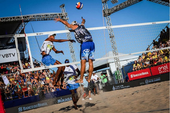 Doble triunfo este domingo para el voleibol de playa masculino