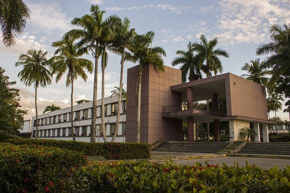 UCLV: historia y tecnología al servicio de una educación de excelencia 3 IMG 20251121 WA0060