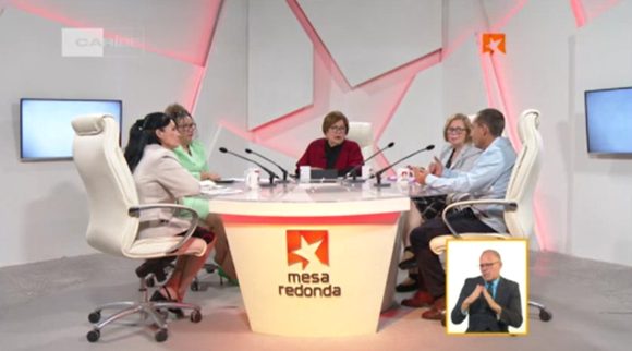 Directivos del Minsap y expertos en arbovirosis actualizan sobre situación epidemiológica del país y estrategia para enfrentarla 3 WhatsApp Image 2025 11 12 at 7.32.21 PM 580x322 1