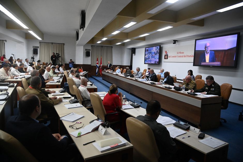 Inicia el XI Pleno del Comité Central con la mirada en asuntos cardinales de la economía cubana 3 Pleno del CC 6