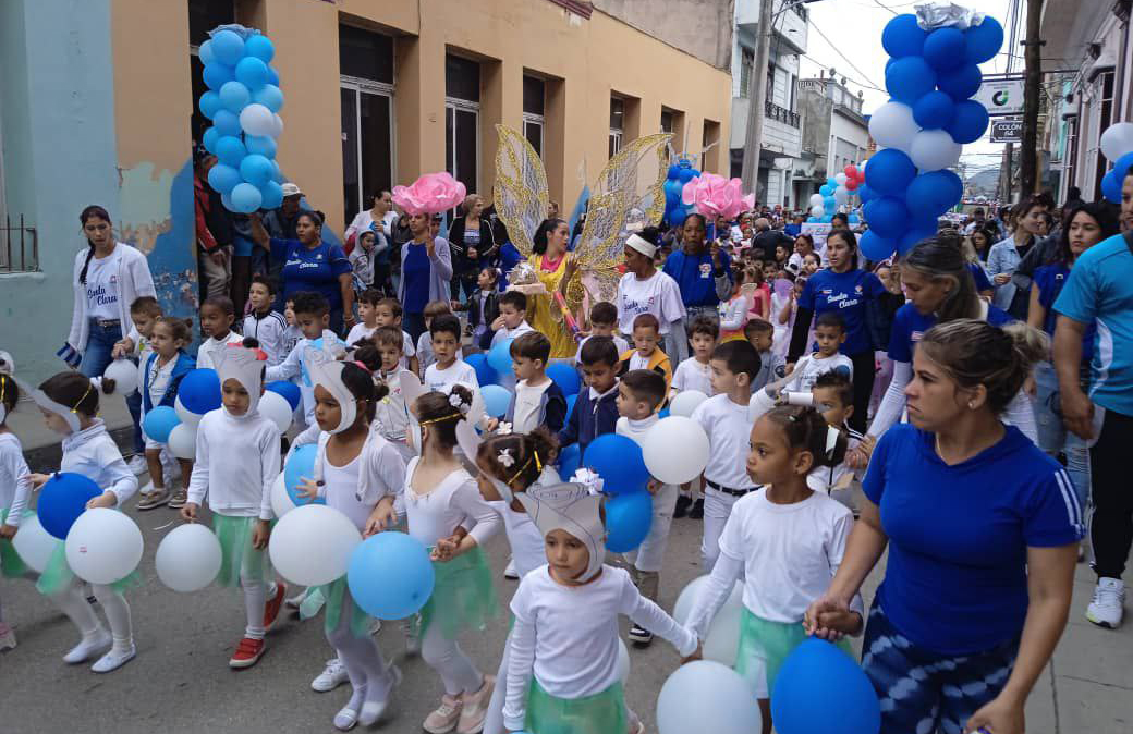 Los príncipes enanos hacen esta fiesta (+ Fotos) 6 0128 principes enanos