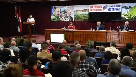 Comenzaron Plenos Extraordinarios de los Comités Provinciales del Partido 2 pcc