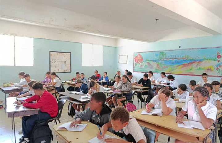 Beneficia reubicación laboral a escuela secundaria de Villa Clara 2 IMG 7868