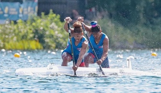 Canoístas Cirilo y López clasifican a semifinales de la Copa del Mundo de Szeged
