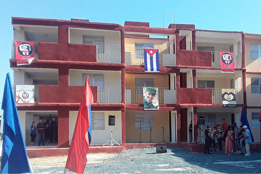 Entregan viviendas a damnificados de evento climático en Santa Clara 3 edificio entregado 1