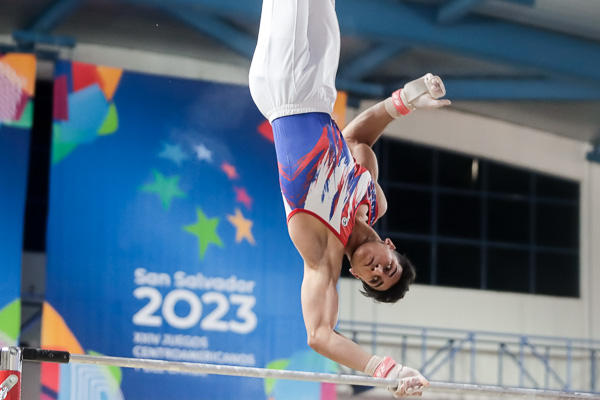 Cubanos en acción en lid panamericana de gimnasia artística