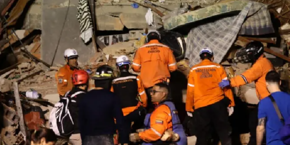 Confirman más de 6 460 rescatados tras doblete sísmico en Venezuela 2 venezuela rescate e1782906886513