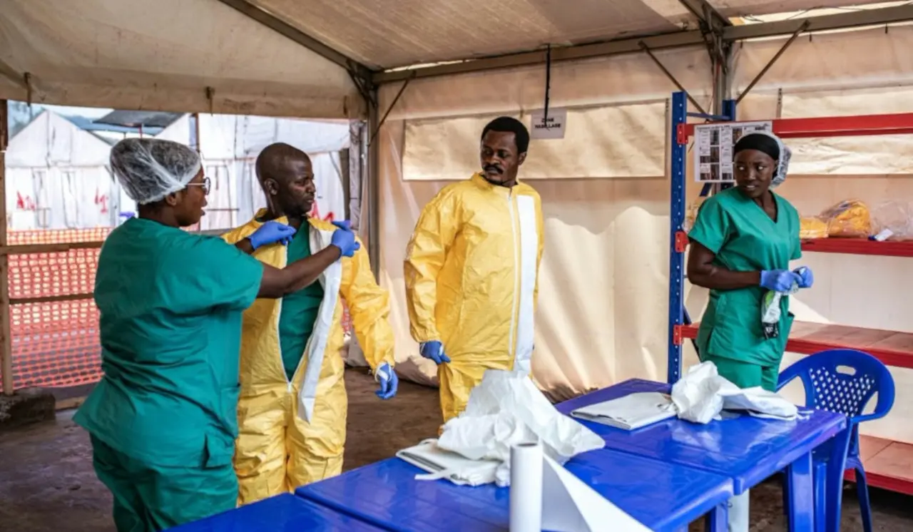 ebola crisis01.jpg