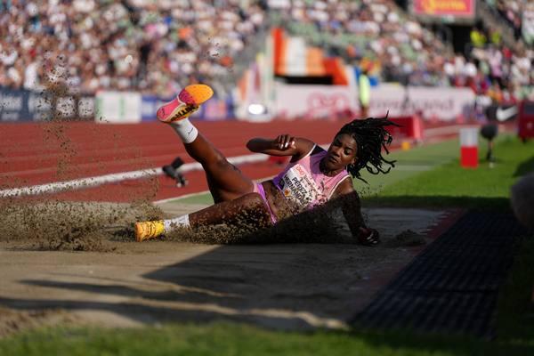 Leyanis Pérez sostiene la presencia cubana en la Liga del Diamante