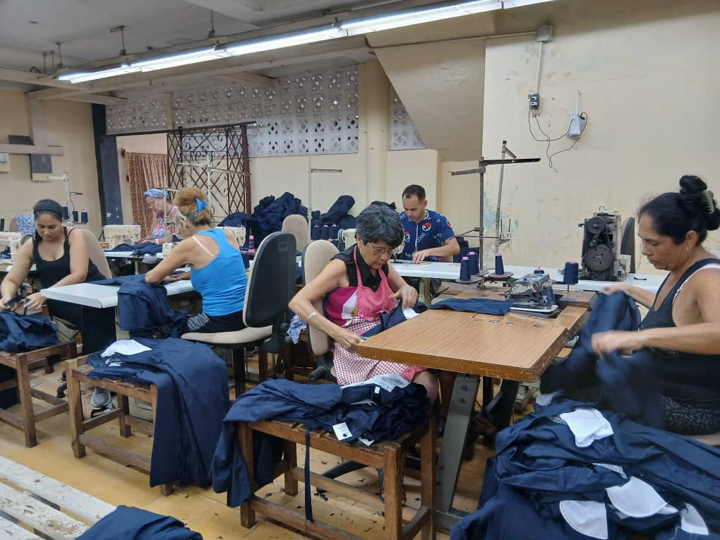 Entre hilos, telas y perseverancia 3 IMG 20260913 WA0075