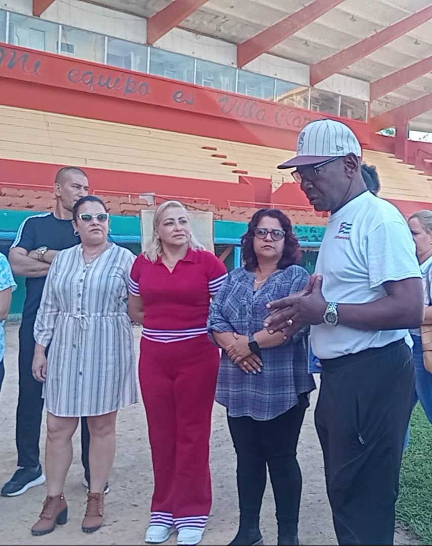 Autoridades villaclareñas sostienen encuentro con preselección de béisbol